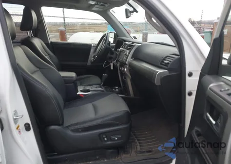 2016 Toyota 4Runner Sr5 Premium z USA, uszkodzony, nr VIN JTEBU5JR2G5303314